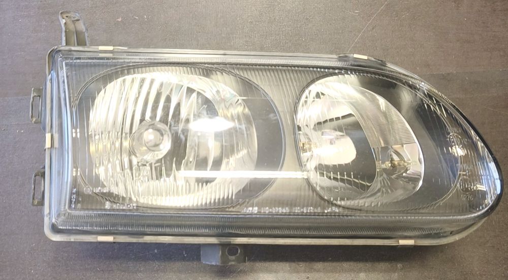 Farol Mitsubishi L400    1994-2007
Ano 1994/2007