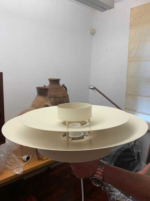 Candeeiro suspenso Horn Belysning