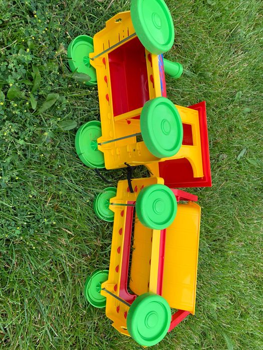 Продам паровозик детский