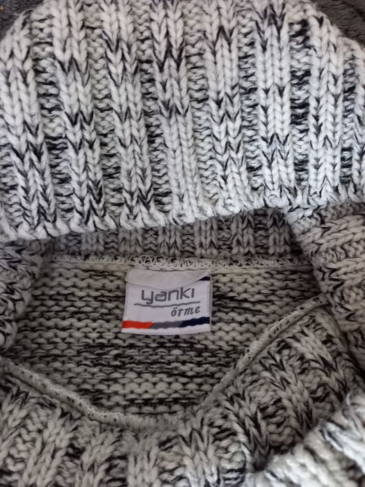Sweter z golfem  rozmiar S/M