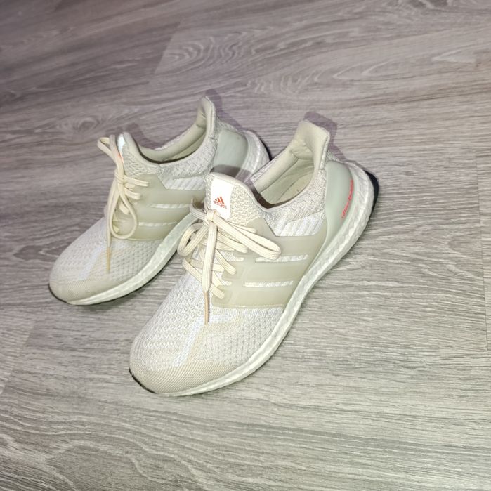 Кросівки жіночі Adidas Ultraboost 5.0 Dna Shoes Yellow Gz0447.