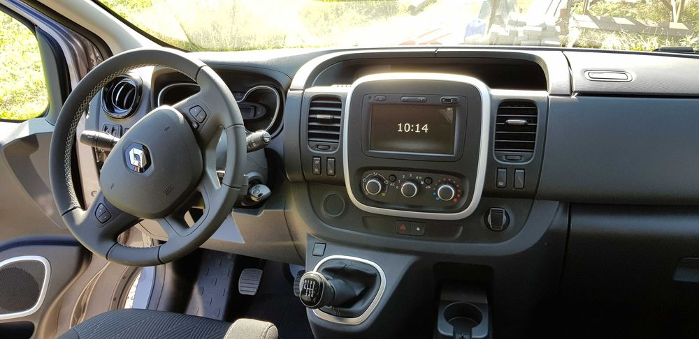 Renault Trafic wynajem busów, bus do wynajęcia, wynajem busa