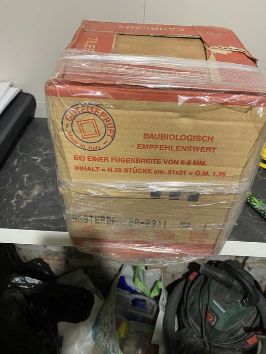 Plytki ceramiczne 21x21  3.5 m2