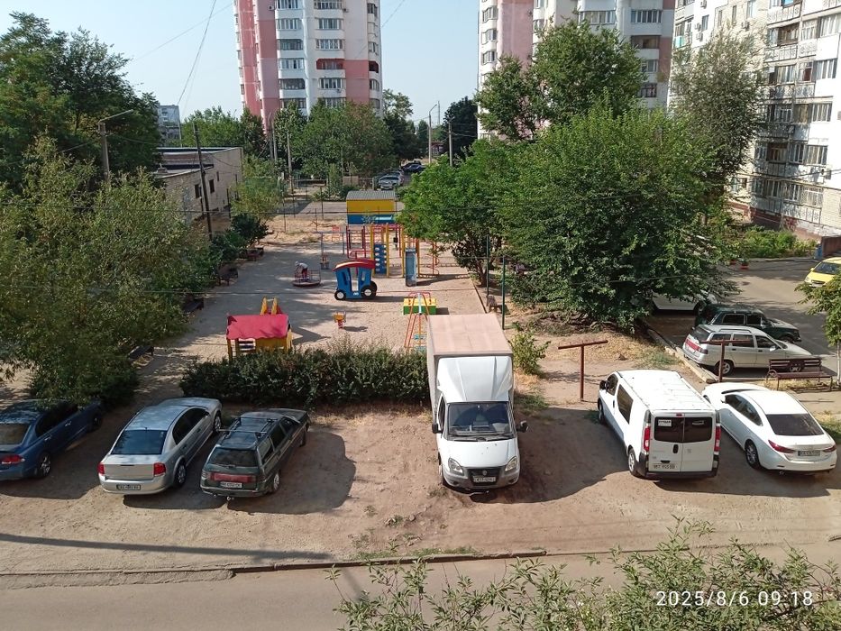 Комната с балконом в центре от хозяина  во второй комнате мужчина