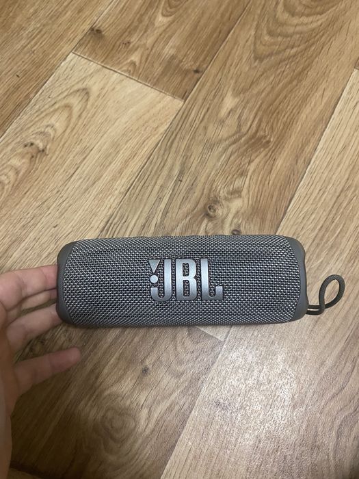 Jbl flip 6  grey