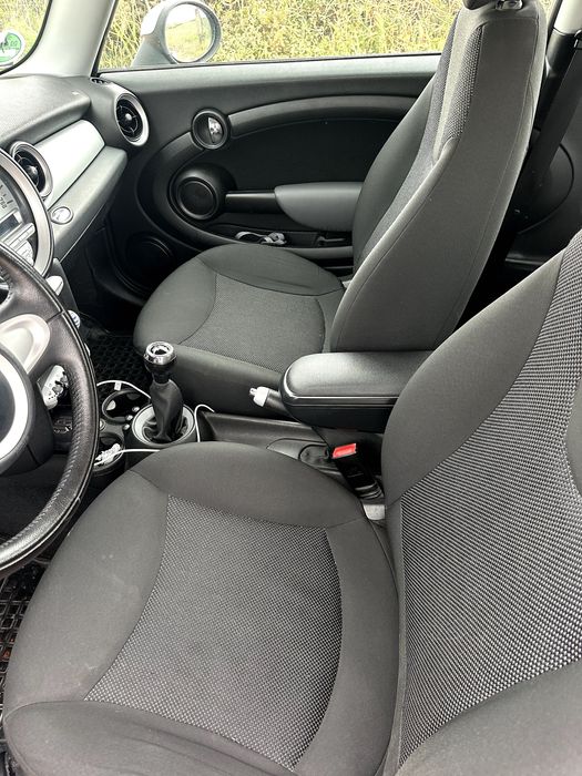 Mini Cooper D 1.6 2009 120 cv