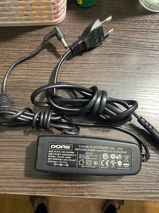 Блок питания DORS 12V 2,5A 30W  разйом 5,5х2,5мм