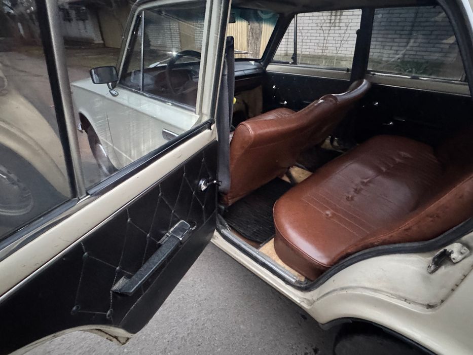 ВАЗ 2101 капсула часу, колекційний автомобіль 1973 року випуску