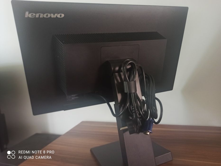 Monitor Lenovo, 21,5 cala