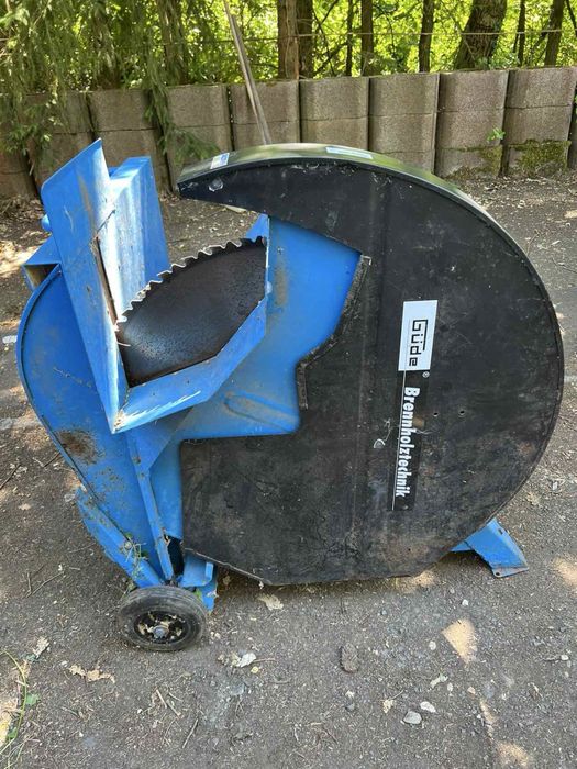 станціі для прибирання , обігрівач, дроворіз