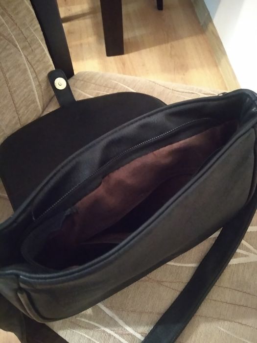 Czarna torebka na ramię