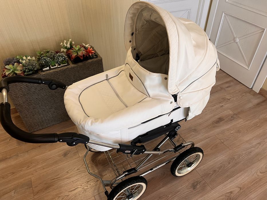 Коляска дитяча 2 в 1 біла в ідеальному стані