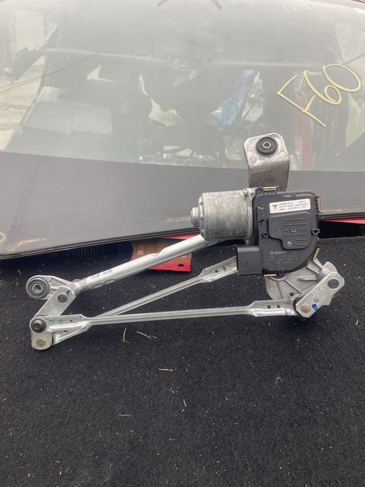 Трапеція двірників Tesla Model 3 рест/дорест та Model Y