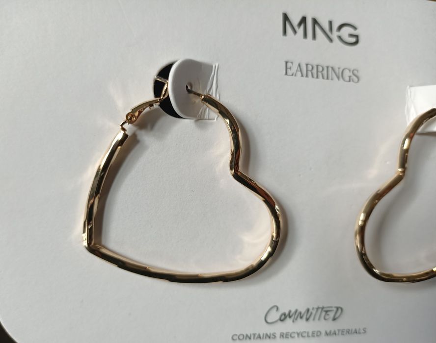 Kolczyki serca kolor złoty Mango