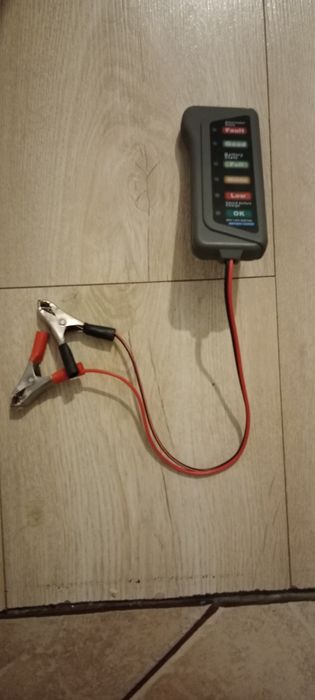 Tester akumulatora