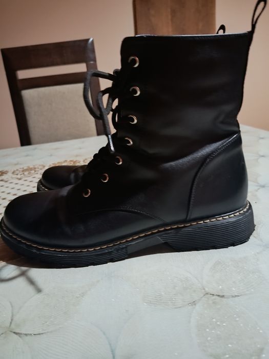 Buty trapery do połowy łydki ocieplane