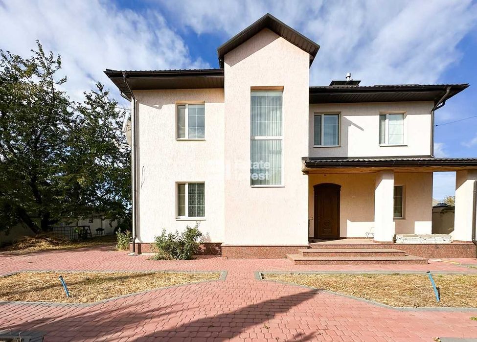 Продам будинок у с. Родичі