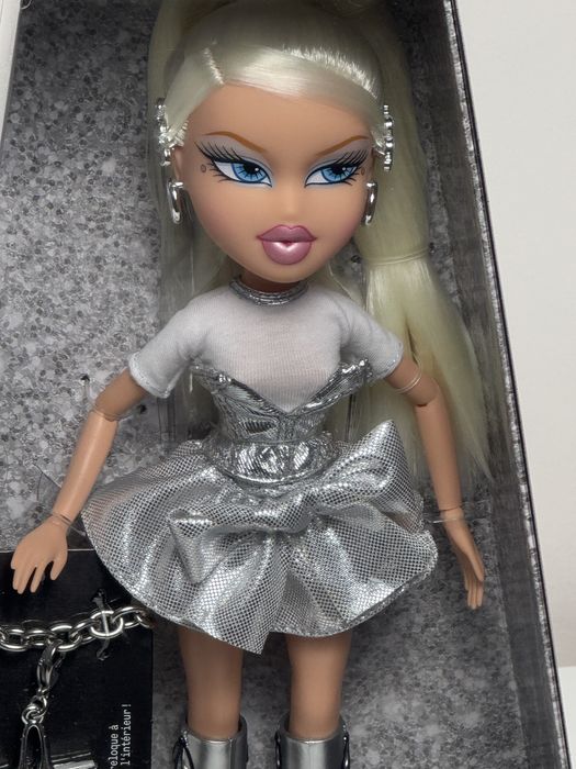 Братц Хлоя  Bratz Charm Cloe