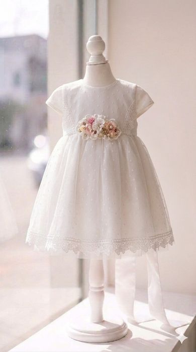 Vestidos de Batizado / Cerimónia Novos (Fecho de Loja) – Vários Modelos