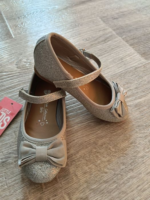 Святкове взуття 25 р 16 см устілка