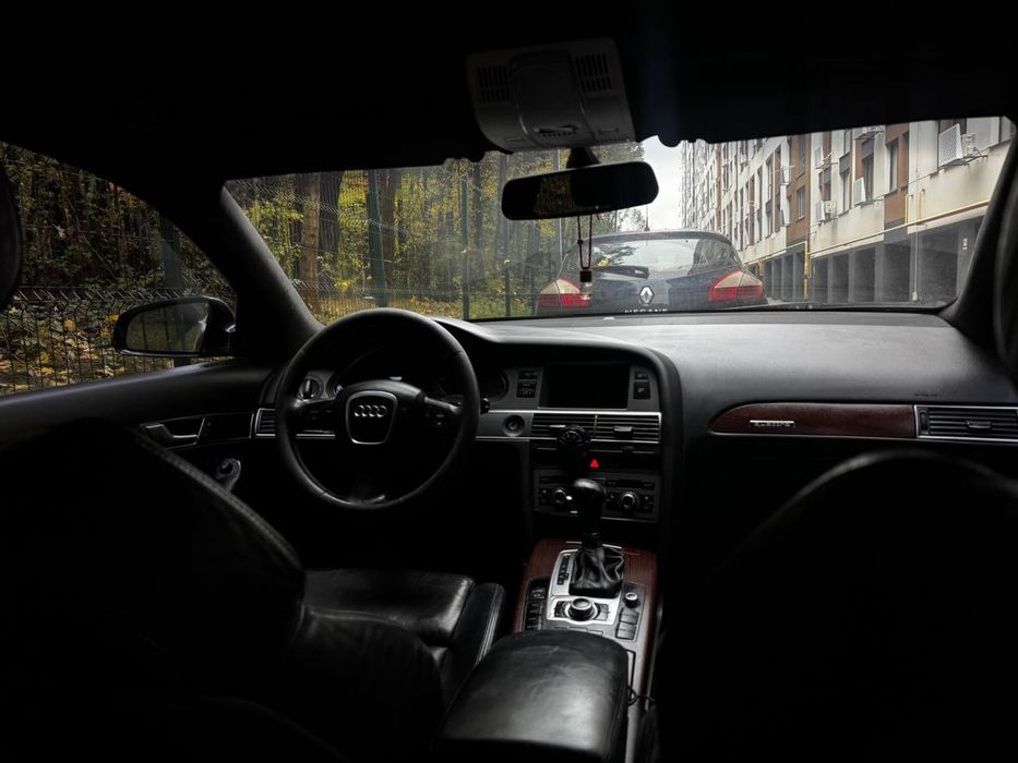 машину Ауді а6 2005