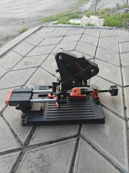 Стойка для ушм с протяжкой