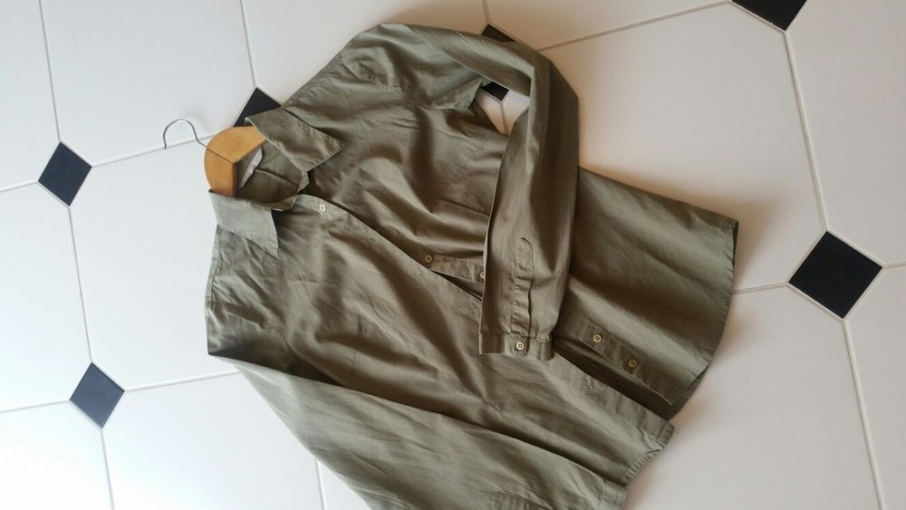 bluzka w kolorze khaki
