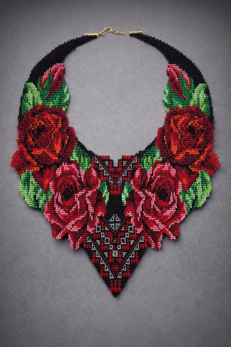 Продам колье з бісеру