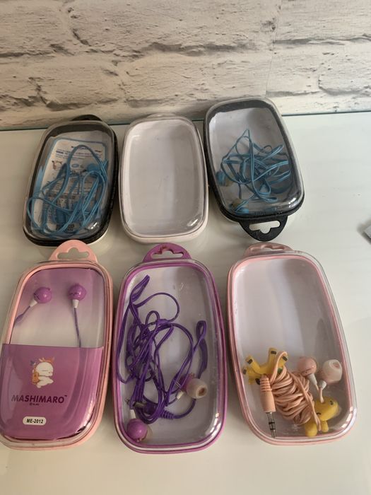 Zestaw używanych. Słuchawek