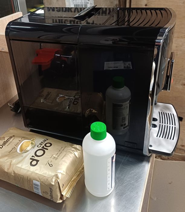 Кавомашина Melitta Caffeo Barista TS Smart молочник капучинатор