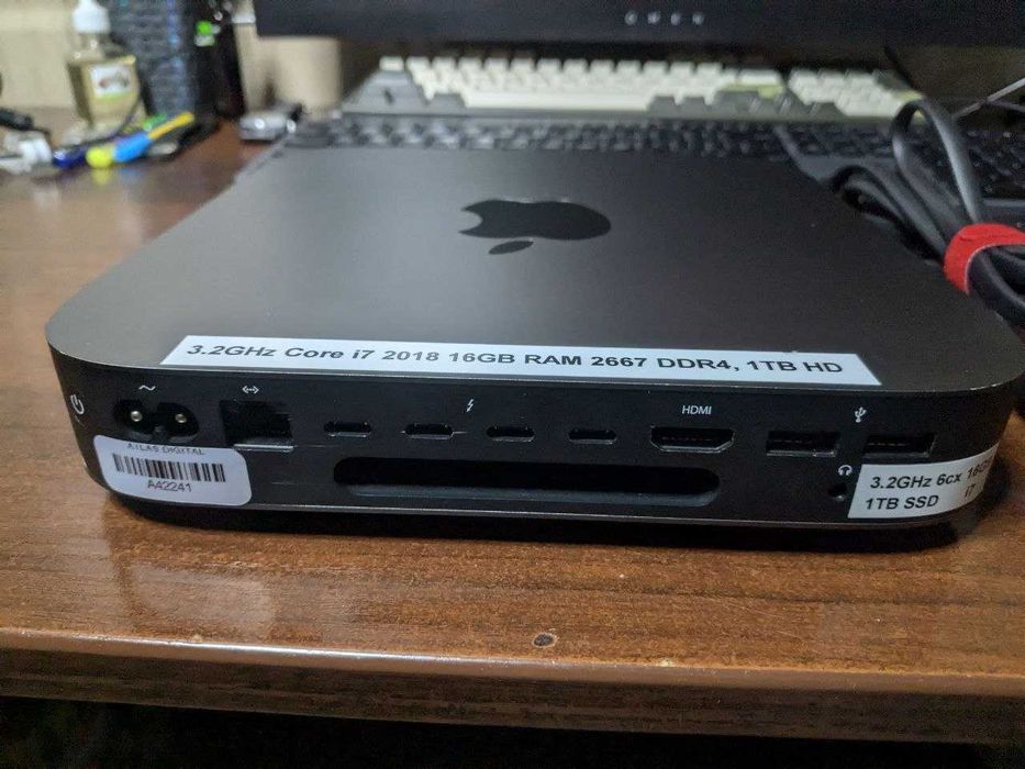 Mac Mini 2018 Space Gray i7-8700B / 16Gb DDR4 / 1Tb SSD + кейс
