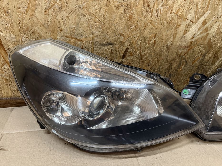 Передні чорні лінзовані фари Renault Clio III Рено Кліо 3 2005—2009 дорестайл