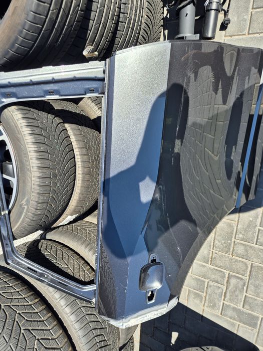 Audi Q2 81A drzwi prawe tyl tylne orginal