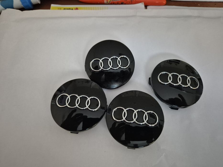 dekielki kołpaki w alu felgi do audi czarne średnica 60/60mm