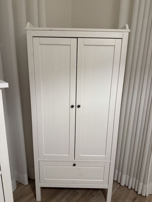 Venda de guarda vestidos crianca IKEA