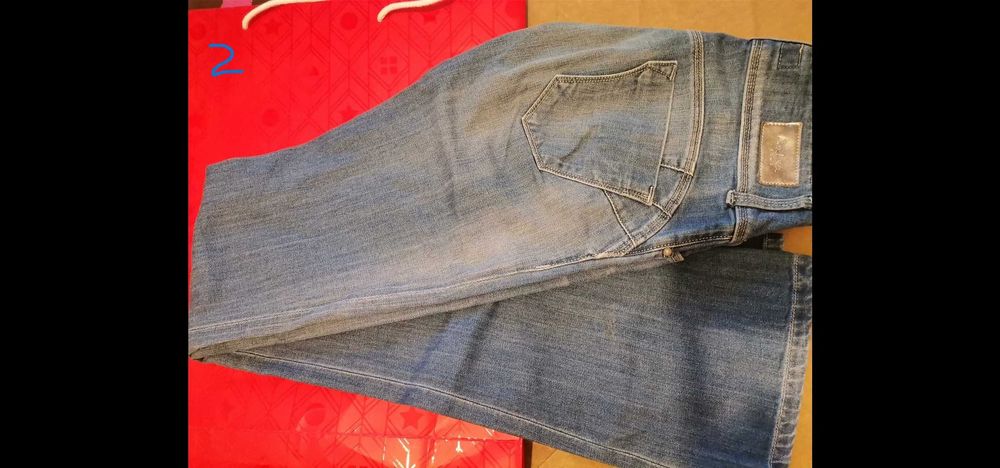 Calças de Ganga Levis, Salsa e Pimkie