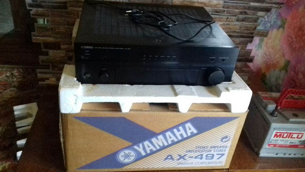 Усилитель  Yamaha 2011 года
