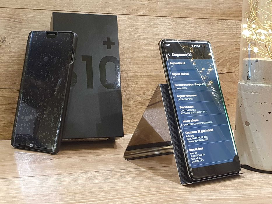 Смартфон Samsung Galaxy S10 Plus 128 Gb