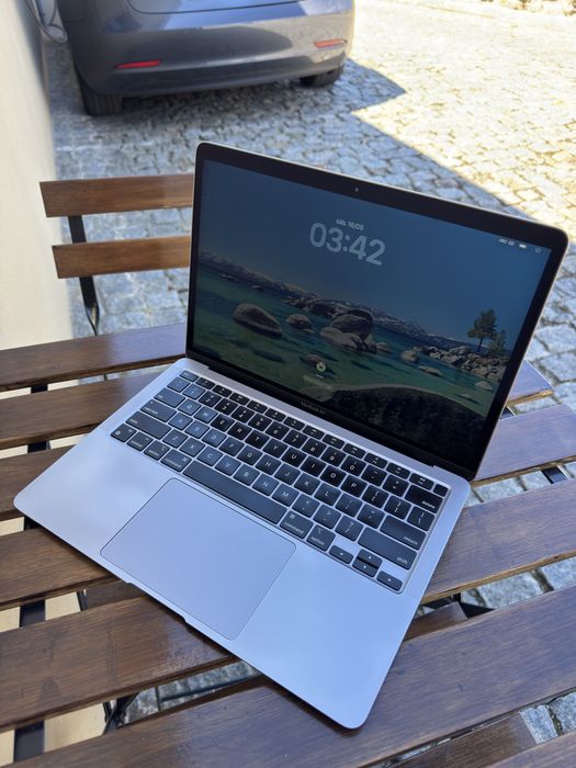 Macbook Air M1 2020 (EXCELENTE ESTADO)
