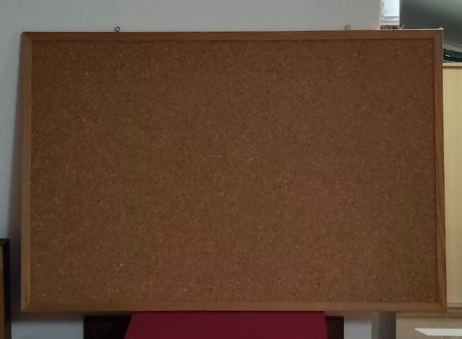 Quadro cortiça com moldura