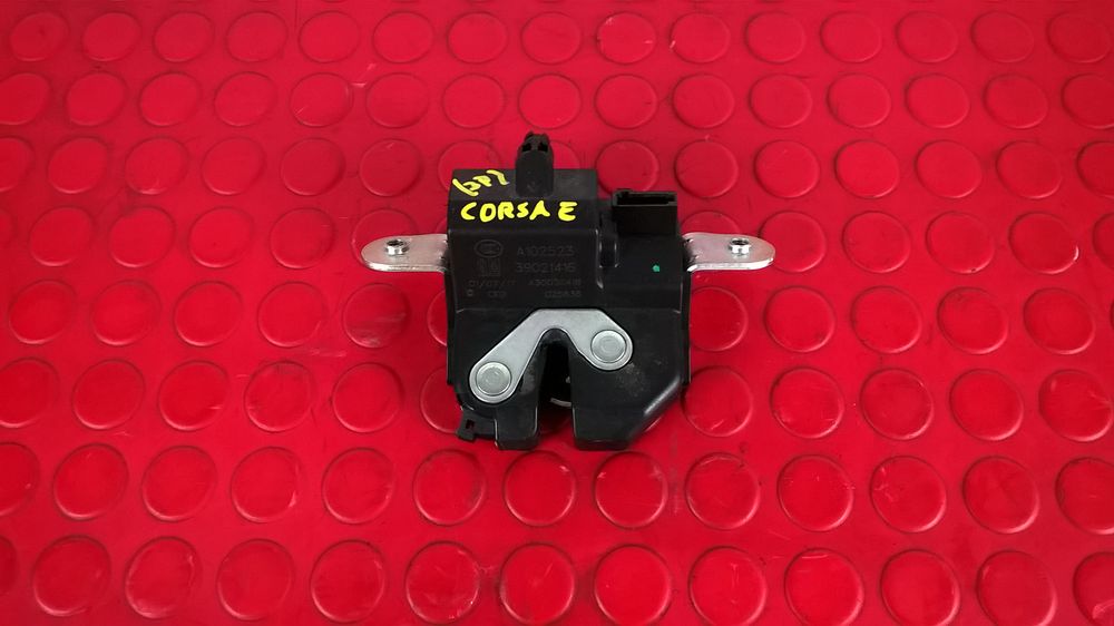 Fecho da Mala  - 39021416 / A102523 / 430036418 - OPEL CORSA E (X15)