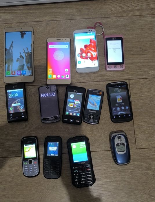 Zestaw  telefonów