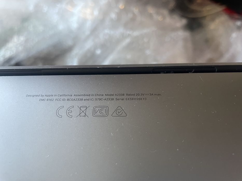 Macbook pro 2022 m2 512gb як не робочий