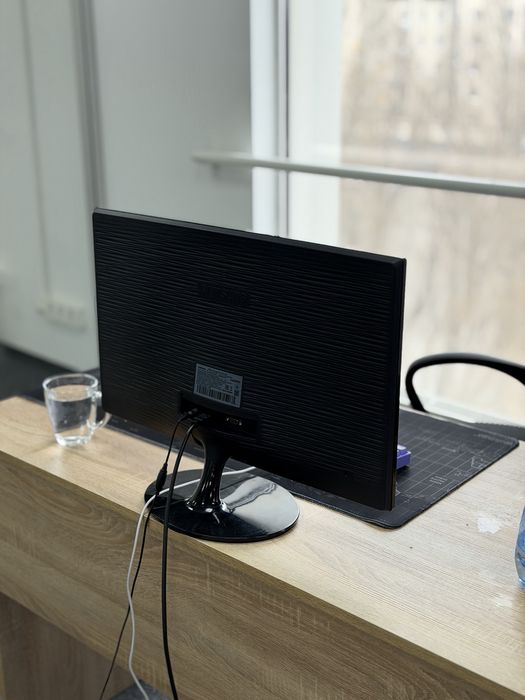 Монитор SAMSUNG 60hz