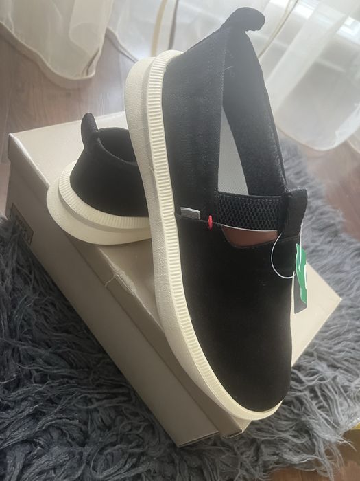 Nowe buty slip-on