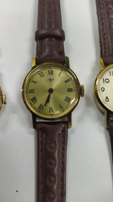 Zegarek złocony damski