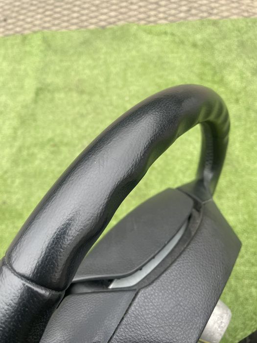 Кермо Руль BMW f10 гарний стан з невеликим пробігом