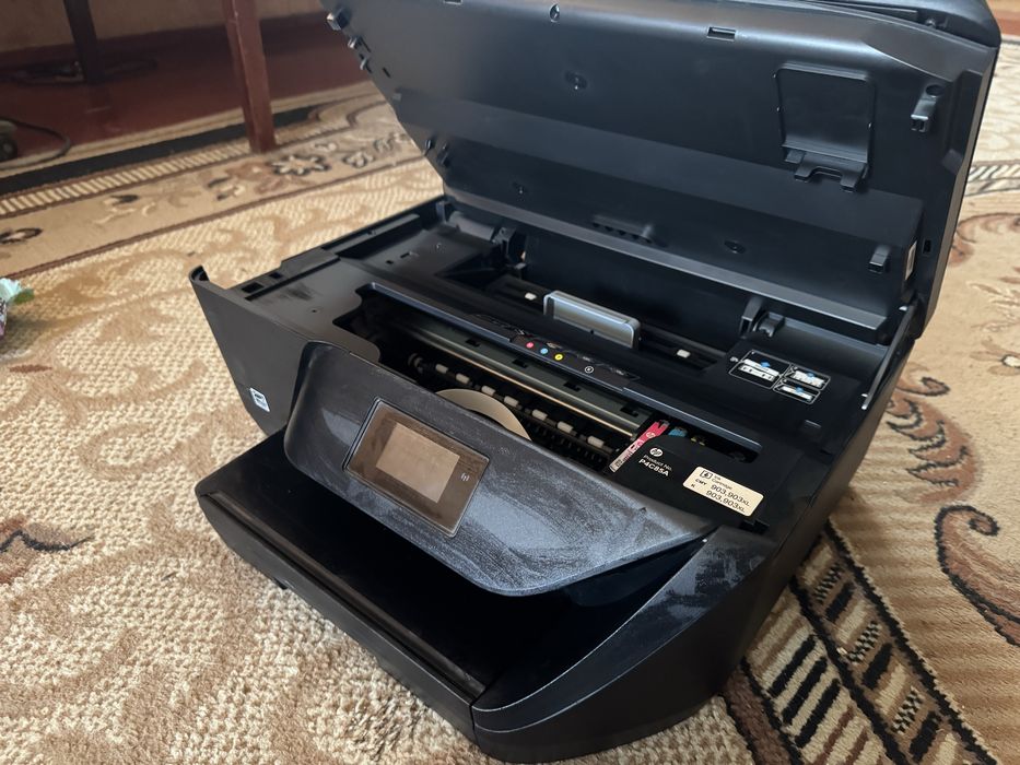 Продам принтер HP OfficeJet Pro 8500