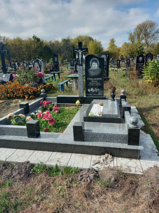 Памятники з граніту