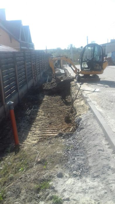 Екскаватор Послуги міні екскаватора Львів область